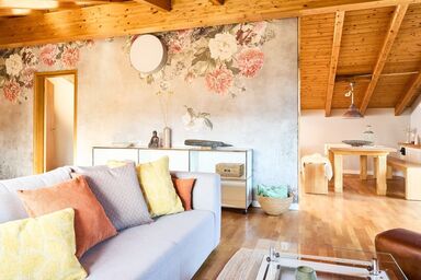Stilvolles, gepflegtes 5*Ferienloft am Chiemsee, Balkon