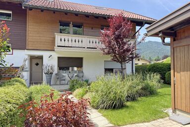 Ruhpolding Ferienwohnung für 4  Personen mit Bergblick, Kamin/Ofen und Panoramablick