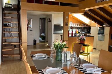 Helle und moderne Dachwohnung