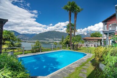 Ausblick, Sonne, eigener Pool – gibt es im Urlaub etwas Schöneres?