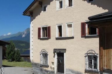 Tgesa Mitgel - ein Haus mit Charakter