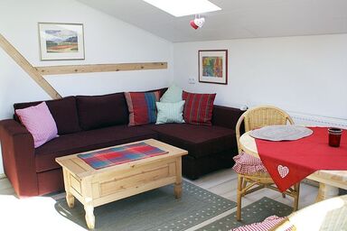 Landhaus Sonnenblick - 2 1/2-Raum-Ferienwohnung, 50m², Bad, Küchenzeile und Süd-Balkon, Dachgeschoß (7)
