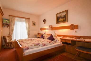 Gästehaus Huber - Doppelzimmer Nr. 1 mit Dusche/WC, 18m², Balkon