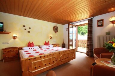 Bojernhof inkl. Chiemgaukarte - Alm2 Appartement 30qm, Balkon, Kochni., 1 Wohnschlafzimmer, WLAN, max 2 Pers.