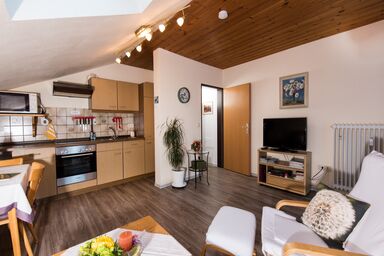 Ferienwohnung Tichy - Ferienwohnung 45qm für 2 Personen - separates Schlafzimmer, Balkon