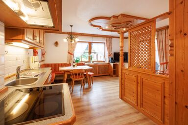 Oberaschenauer-Hof inkl. Chiemgaukarte - Ferienwohnung 55qm, Balkon, Kochnische, 2 Schlafzimmer, Wohnzimmer., max 4 P.