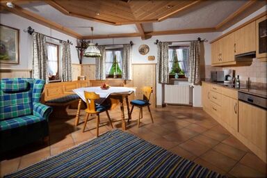 FeWo Watzmann - Ferienwohnung Watzmann, 2-4 Personen, 83 qm, Balkon, 2 Schlafzimmer