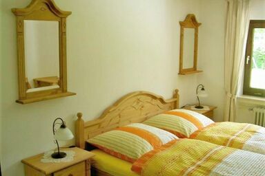 Gästehaus Ehrlich - Doppelzimmer 2 mit DU/WC, ruhige Lage mit Pool