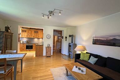 Ferienwohnung Johannsen Haus Elisabeth - Ferienwohnung mit separatem Schlafzimmer und West-Balkon, 77 qm