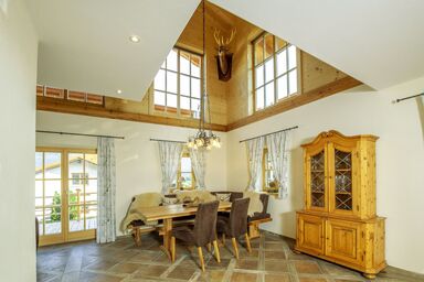 Chalet unter weissblauem Himmel - Exclusives Ferienhaus für bis zu 8 Pers., Wellnesbereich, Terrasse, Garten, Carport
