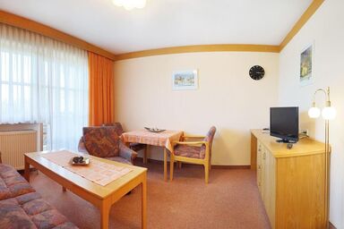 Appartementhaus Stephanie - Junior-Suite (35qm) App 1, 201, 202, 203, 204 mit Balkon und separatem Wohnraum und Küche