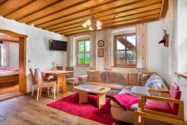 Huisnhof - FeWo Riedelstein (65qm) mit Kachelofen und großer Terrasse für 4 Personen (EG)