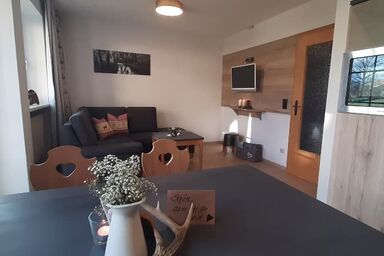 Gasthof Zum Wirt / Ferienwohnung Hohenbogenblick - Ferienwohnung 4 Personen Balkon