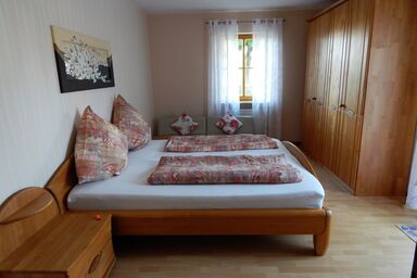 Ferienwohnung "Am Alten Berg" Goßmannsdorf - Ferienwohnung (40 qm) mit kostenfreiem WLAN und Terrasse