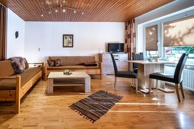 Ferienhof Obertennersreuth Lukas Feulner - Ferienwohnung Wiesenblick