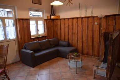 Ferienhaus „Zur kleinen Kneipe“ - Ferienhaus (80qm) mit Kaminofen und Terrasse