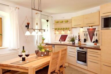 Landhaus mit Sonnenterrasse und Garten - Landhaus mit Sonnenterrasse und Garten .1