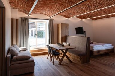 Himetsberger - Ross-Stall Apartment