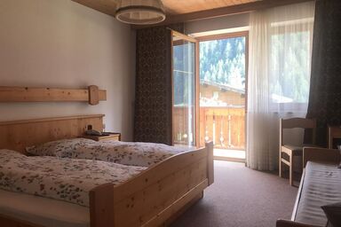 Gasthof Wacht - Zweibettzimmer, Dusche, WC, Balkon