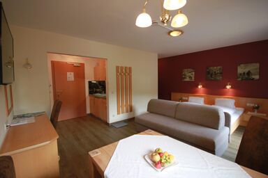 Haus Alexander - Apartment 2-3 Pers./Wohn-Schlafraum/Dusche, WC