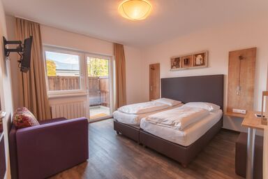 Pension Max - Doppelzimmer mit Frühstück