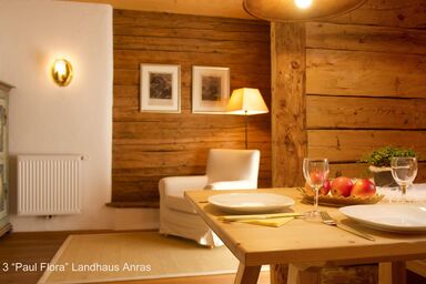 Landhaus & Schloss Anras - Apartment 3 "Paul Flora"