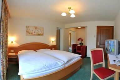 Maria, Frühstückspension-Appartement - Doppelzimmer mit Dusche/WC, Maria I