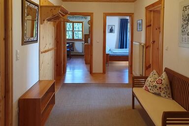 Ferienwohnung und Bauernhof Stroneggerhof - Karawankenblick