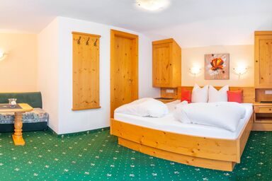 Alpenpension Elferblick - Doppelzimmer A+ ÜN, Dusche, WC