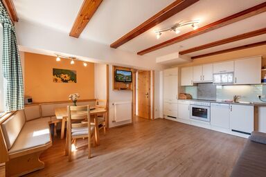 Ferienwohnungen Perhofer - Kirschenblüte (ab 3 Nächte)