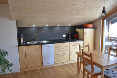 Straub / Ferienwohnung Allgäublume - Appartement/Fewo, Dusche und Bad, WC, neuwertig