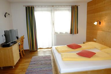 Landhaus Franzelin - Komfort-Naturholz Doppelzimmer mit Dusche-WC