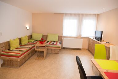 Moderne, schöne Ferienwohnung mit Südostbalkon