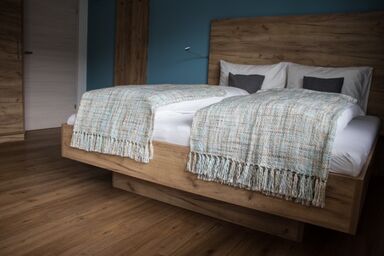 Flussbett - Dirndltaler Schlafgenuss - Juniorsuite mit Pielachtalbalkon