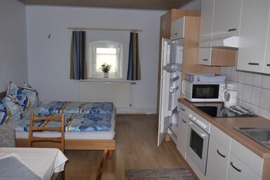 Gertis Blumenhof Privatzimmer, Ferienwohnung - Ferienwohnung (55qm) mit Terrasse