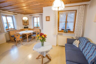 Landhaus Fürberger - Ferienwohnung 3 75 qm, Schlafzimmer, Küche, Balkon, TV, 4 Pers.