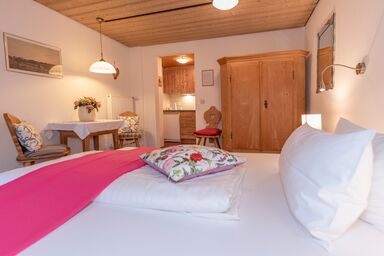 Gästehaus Bergstüberl - Ferienwohnung (3) ca. 20 qm mit Balkon