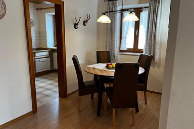 Ferienwohnungen Beim Zellerbäck inkl. Chiemgaukarte - Ferienwohnung Mittersee 65 qm, Balkon, Küche, 1 Schlafzimmer, 1 Wohnzimmer, WLAN