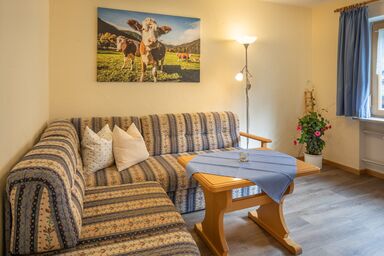 Beim Radl-Sepp inkl. Chiemgaukarte - Ferienwohnung Zellerberg 56qm, Küche, 1 Schlafzimmer, 1 Wohnschlafzimmer