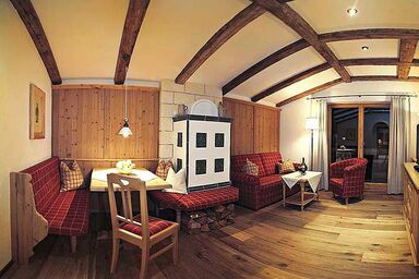 Gästehaus Menkenbauer - Fewo Gamsknogl (95qm) Balk., Kochn., 2 Schlafz., 1 Wohnz., Kachelofen,  3 Bäder, max. 4 Pers.