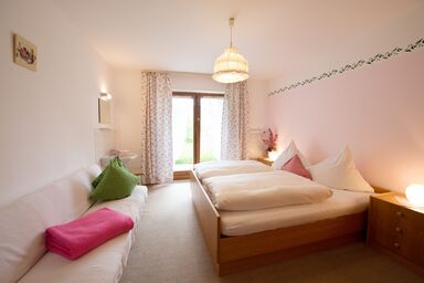 Schnaiterhof - Ferienwohnung Terrasse, 60 qm, 2 Schlafzimmer, Süd-Terrasse