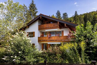 Ferienwohnung Manger - Ferienwohnung Jenner, 1-2 Personen, 70 qm, 1 Schlafzimmer, Balkon mit Bergblick