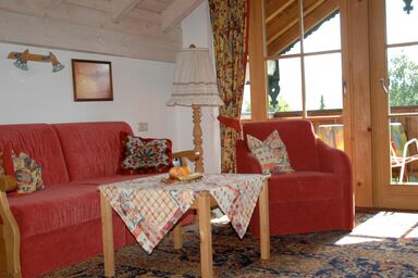 Haus Gehmacher-Maier - Chiemgau Karte - Ferienwohnung Rauschberg für 4 Personen mit Balkon, 67 qm, Küchenzeile