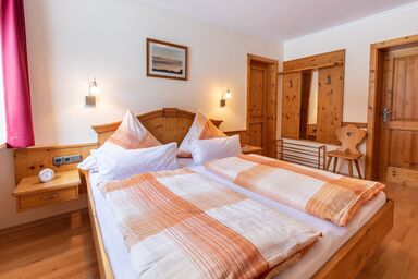 Berggasthaus Steinberg-Alm inkl. Chiemgaukarte - Ferienwohnung Sophia 34qm, Balk., Kochni., 1 Schlafzimmer, Wohnzimmer, max 2 P.