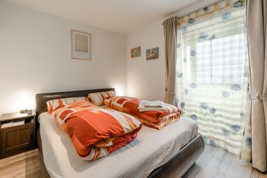 Gästehaus Friedlich - Ferienwohnung 2, Untersberg, 1-2 Personen, 40 qm, 1 Schlafzimmer, Bad, 1 Wohnküche, Balkon