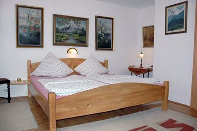 Ferienwohnung Zeitz und Chalet Ramsau - Ferienwohnung für 1-2 Personen, 30 qm, Dusche/WC, Terrasse, TV, W-LAN