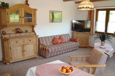 Gästehaus St. Bartholomä - Ferienwohnung 76 qm im Landhausstil mit Alpenrundblick am Samerberg auf 700 m