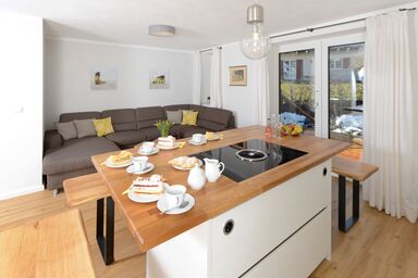 ChiemseeLeben - Ferienwohnung Erholen für 2-8 Personen, 1.OG und DG, 4 Schlafzimmer, 2 Bäder, 125 qm, Terrasse