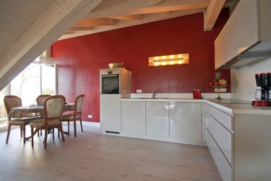 FeWo Chiemseeflair - Ferienwohnung mit Bergblick und zwei Balkonen