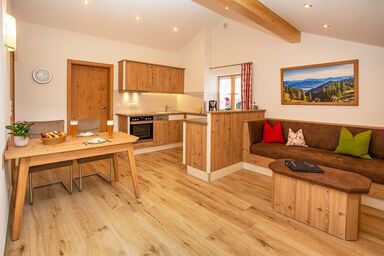 Chiemsee Hauszeit Ferienhaus - (2) Ferienwohnung für 1-4 Personen (73 qm, 2.OG)